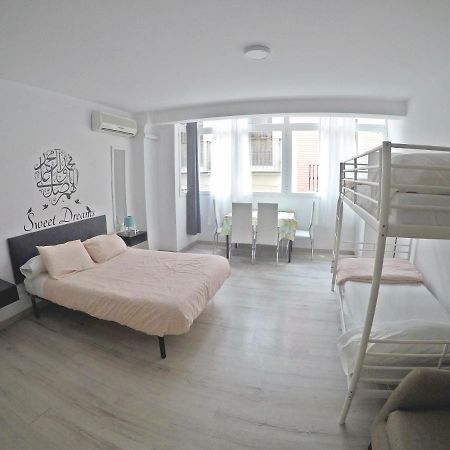 Mesonhomes Suites Center - Stay & Work Гранада Екстериор снимка