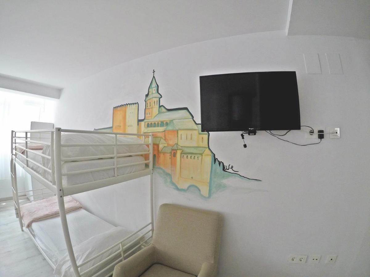 Mesonhomes Suites Center - Stay & Work Гранада Екстериор снимка