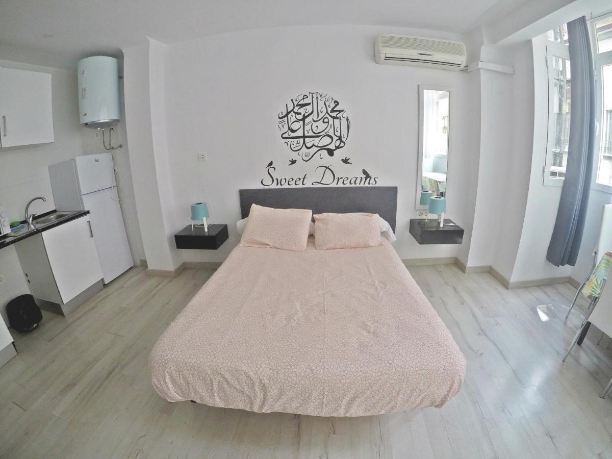 Mesonhomes Suites Center - Stay & Work Гранада Екстериор снимка