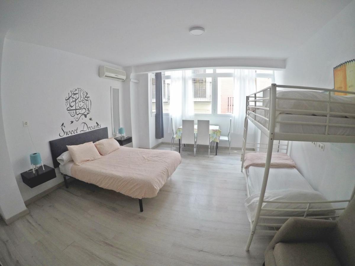 Mesonhomes Suites Center - Stay & Work Гранада Екстериор снимка