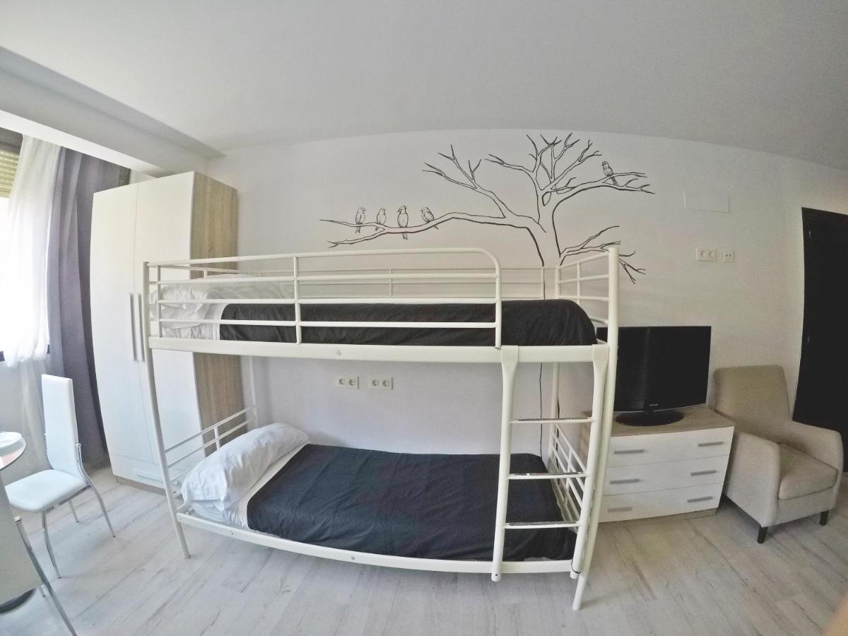 Mesonhomes Suites Center - Stay & Work Гранада Екстериор снимка