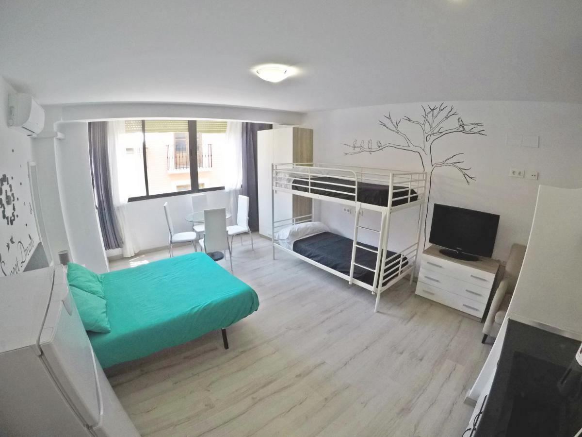 Mesonhomes Suites Center - Stay & Work Гранада Екстериор снимка