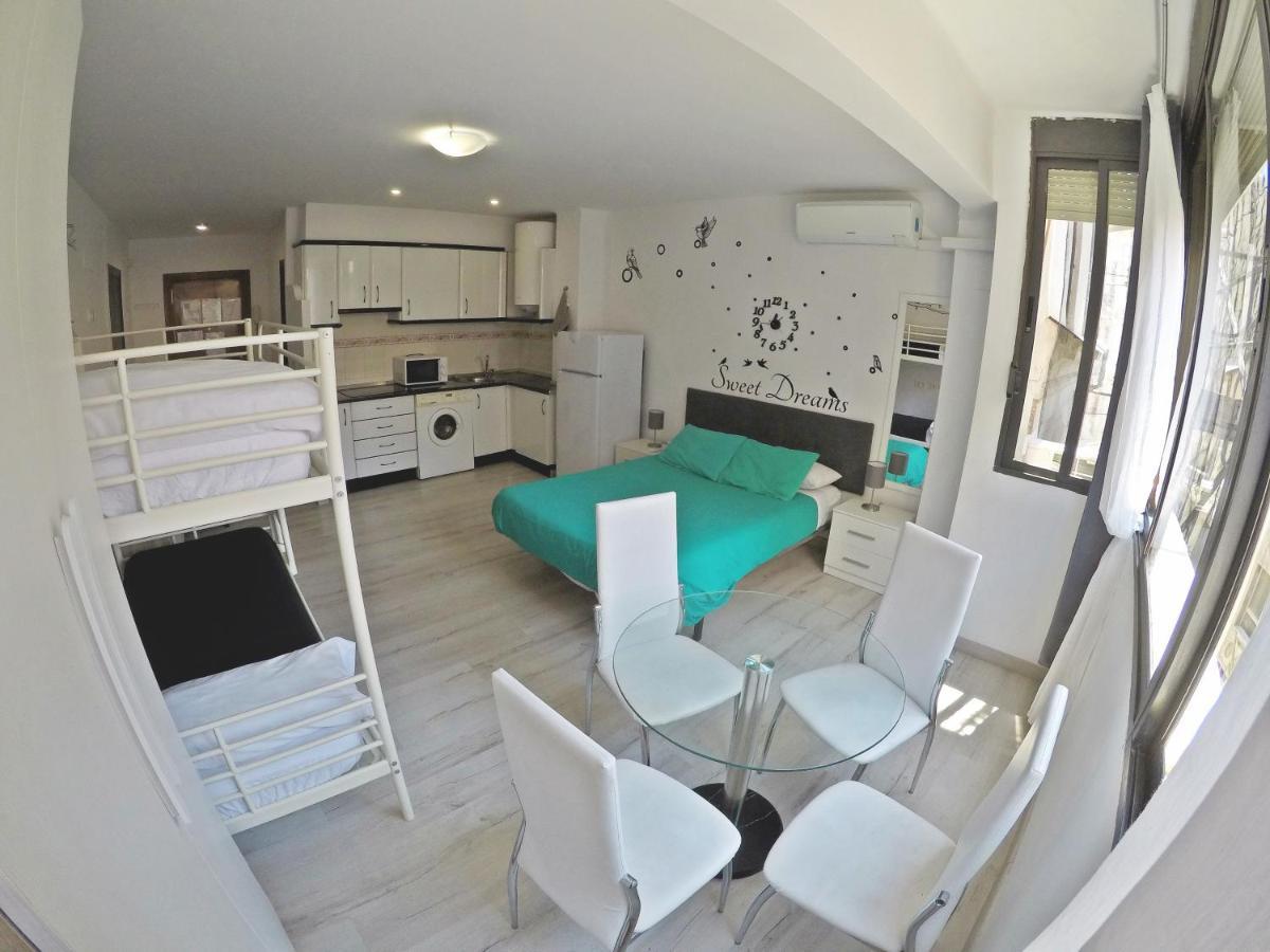 Mesonhomes Suites Center - Stay & Work Гранада Екстериор снимка