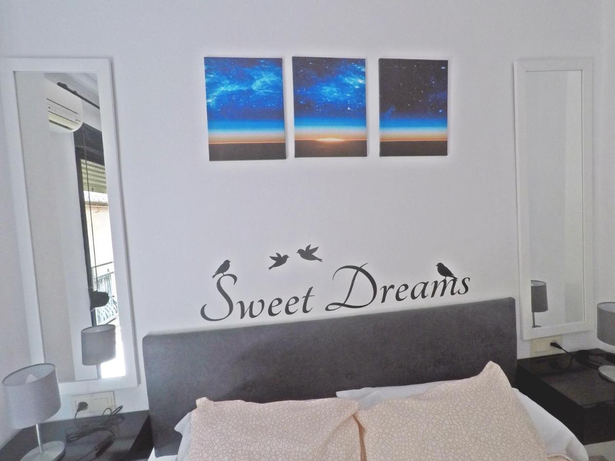 Mesonhomes Suites Center - Stay & Work Гранада Екстериор снимка