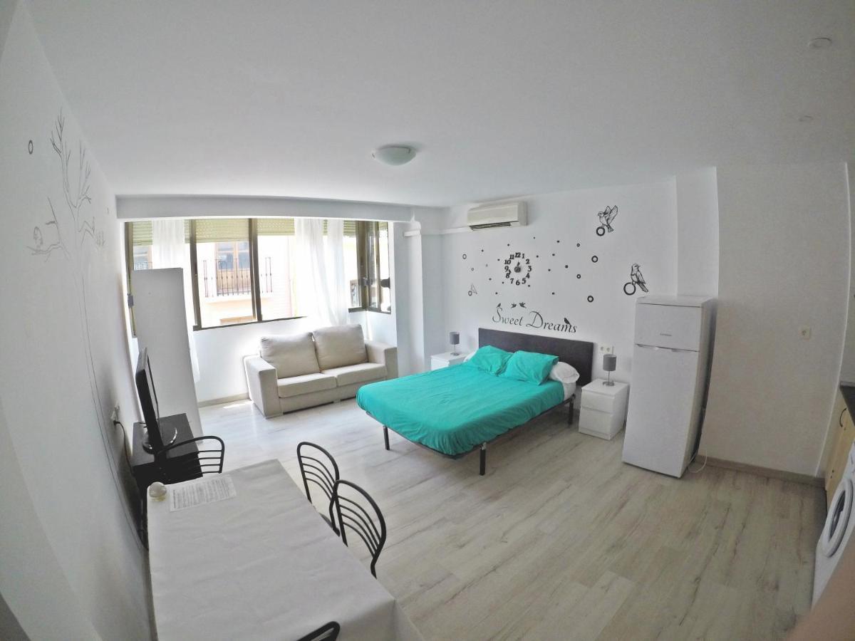 Mesonhomes Suites Center - Stay & Work Гранада Екстериор снимка