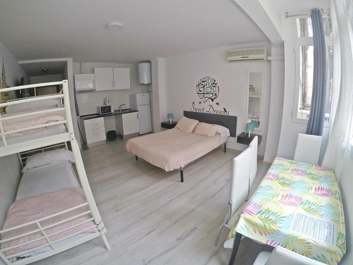 Mesonhomes Suites Center - Stay & Work Гранада Екстериор снимка
