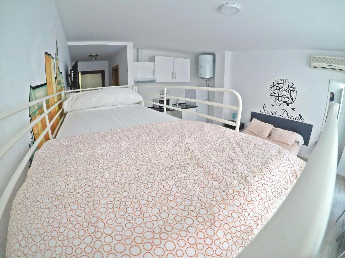 Mesonhomes Suites Center - Stay & Work Гранада Екстериор снимка