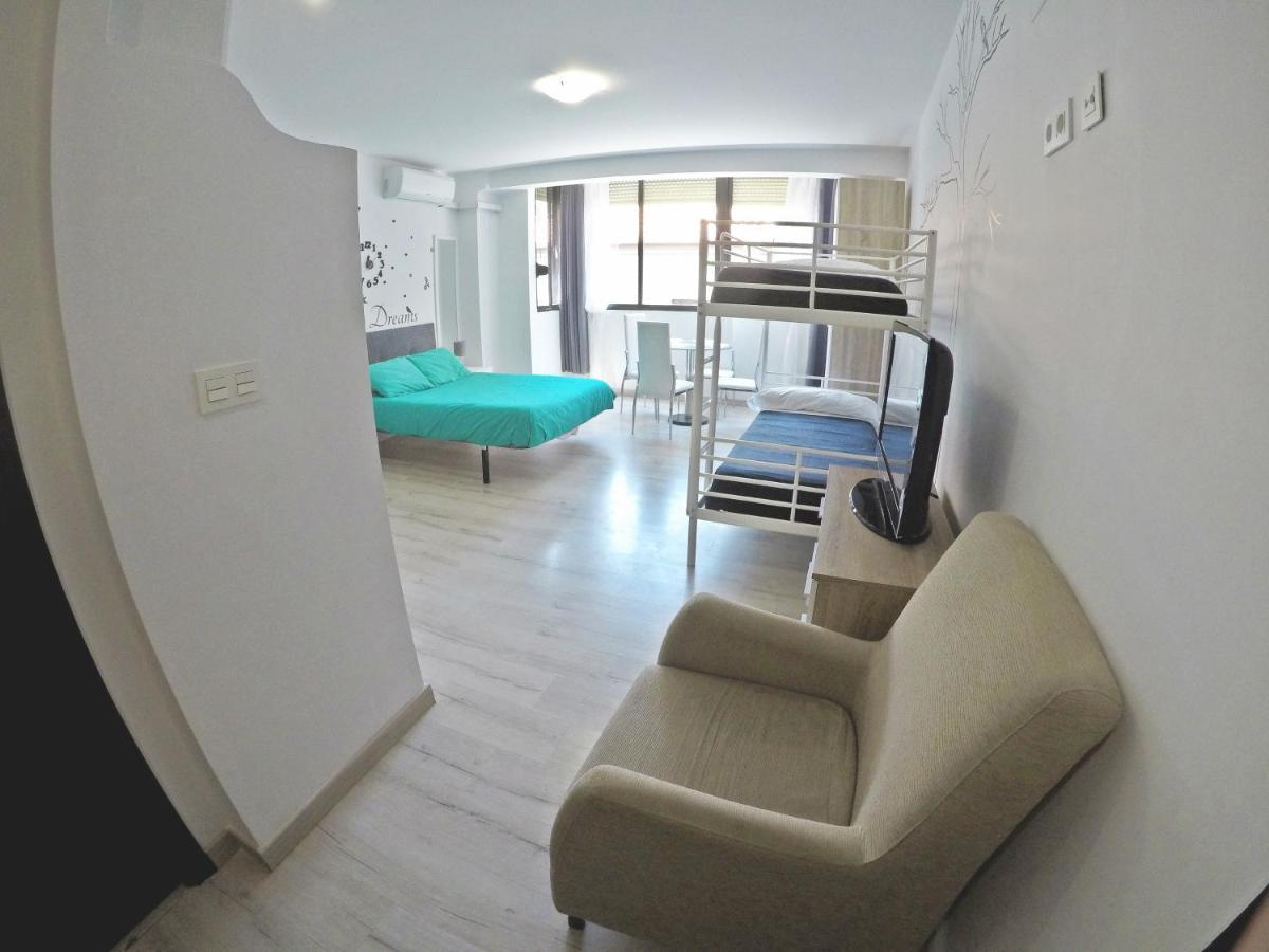 Mesonhomes Suites Center - Stay & Work Гранада Екстериор снимка