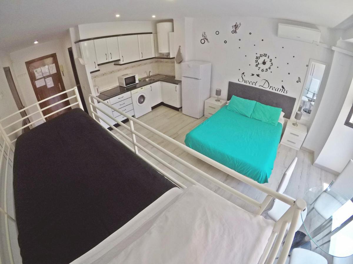 Mesonhomes Suites Center - Stay & Work Гранада Екстериор снимка