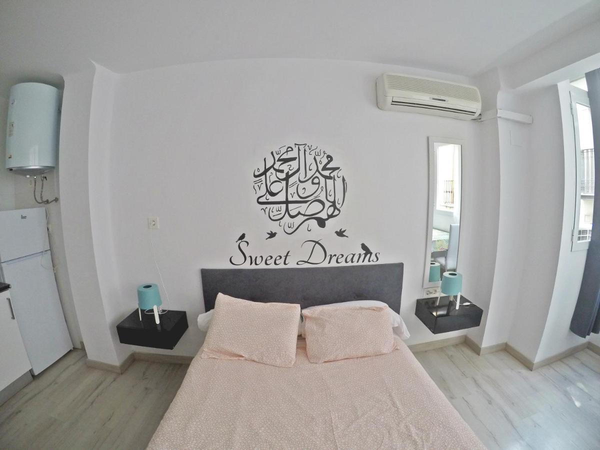 Mesonhomes Suites Center - Stay & Work Гранада Екстериор снимка