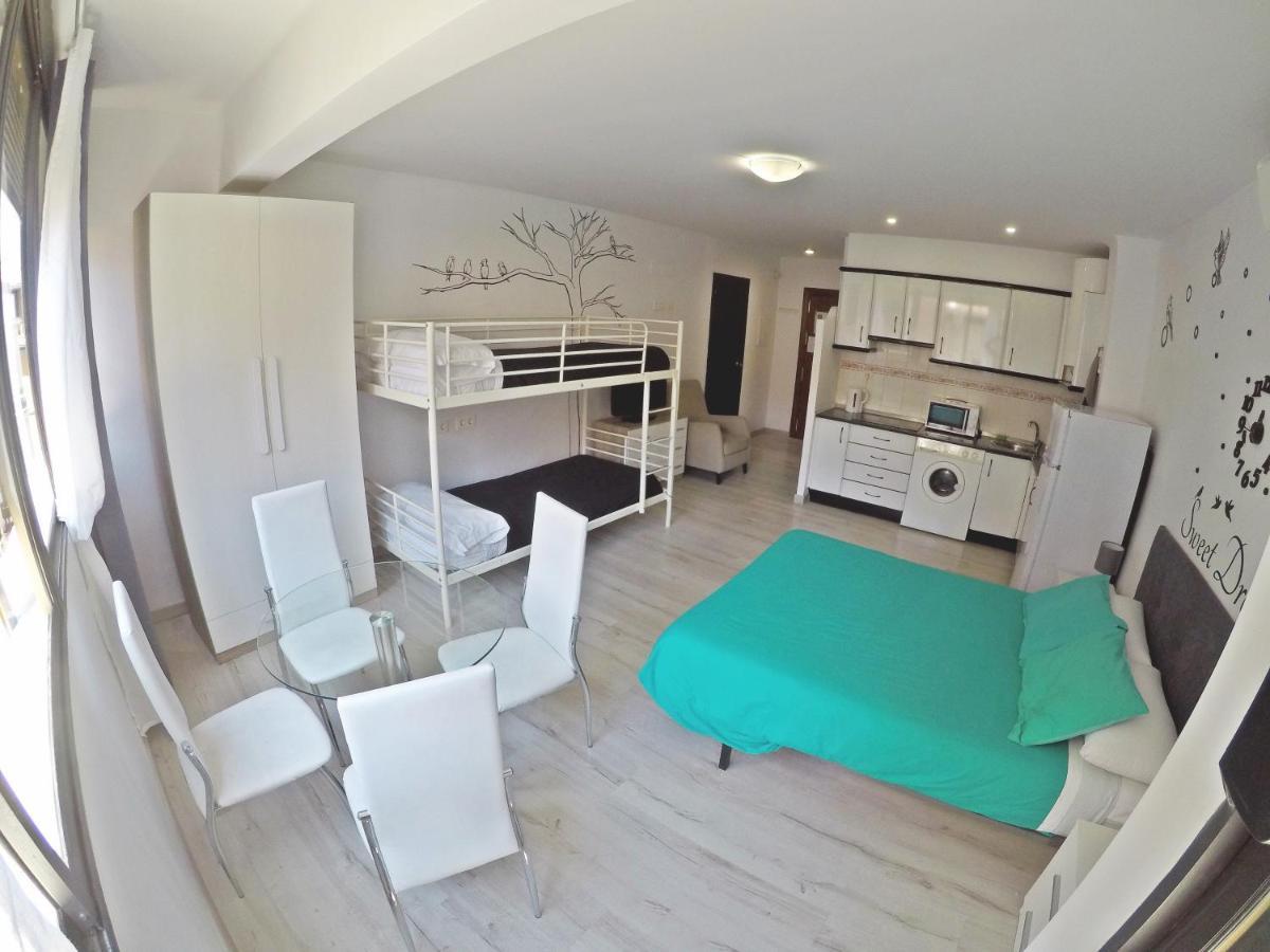 Mesonhomes Suites Center - Stay & Work Гранада Екстериор снимка