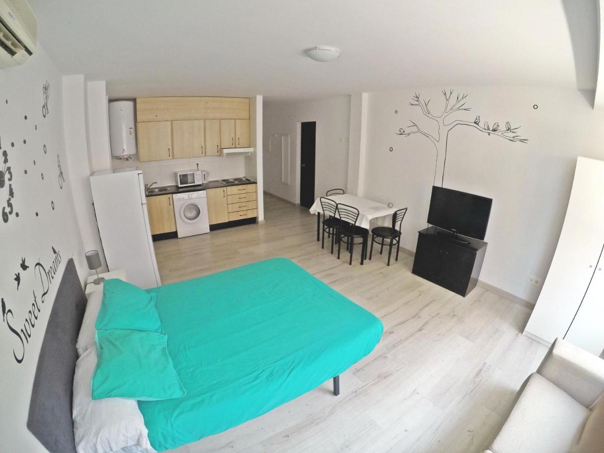Mesonhomes Suites Center - Stay & Work Гранада Екстериор снимка
